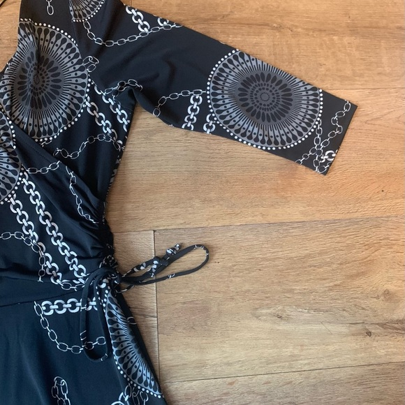 Mesmerize Elegant Black and White Patterned Dress - Picture 6 of 9